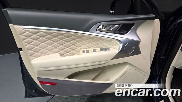 Genesis G70 2019 — Photo 21/34