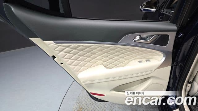Genesis G70 2019 — Photo 26/34
