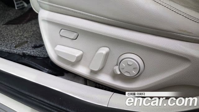 Genesis G70 2019 — Photo 9/34