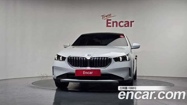 BMW 5 Series 2023 — Şəkil 2/20