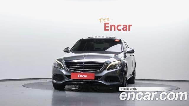 Mercedes-Benz C-Class 2018 — ფოტო 24/30