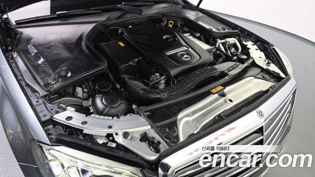 Mercedes-Benz C-Class 2018 — ფოტო 2/30