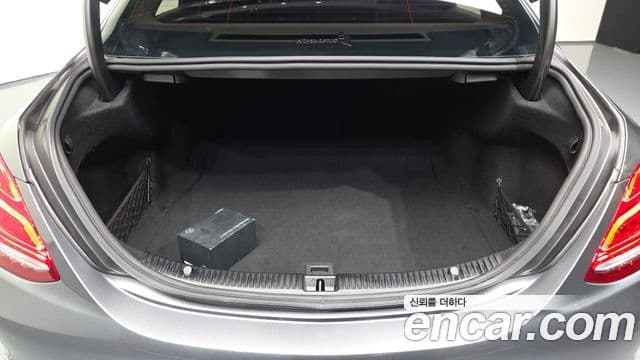 Mercedes-Benz C-Class 2018 — ფოტო 10/30