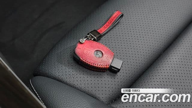 Mercedes-Benz C-Class 2018 — ფოტო 13/30
