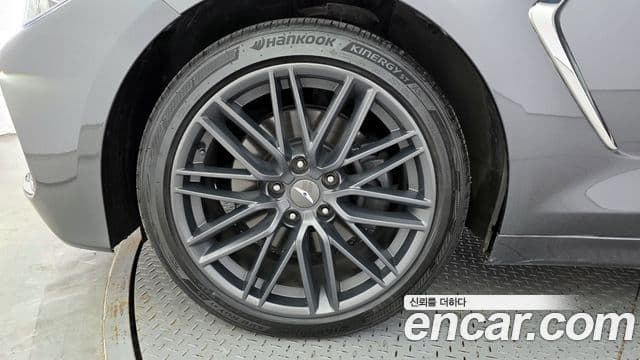 Genesis G70 2018 — ფოტო 5/20