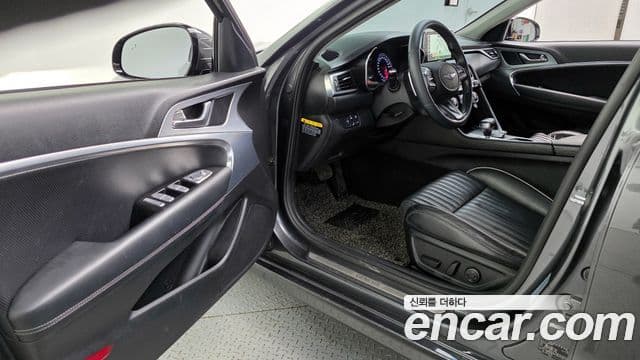 Genesis G70 2018 — ფოტო 10/20