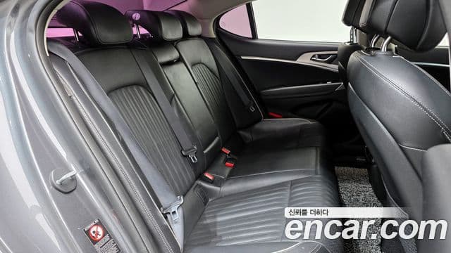 Genesis G70 2018 — ფოტო 11/20