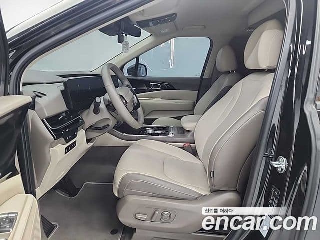 Kia Carnival 2025 — ფოტო 10/19