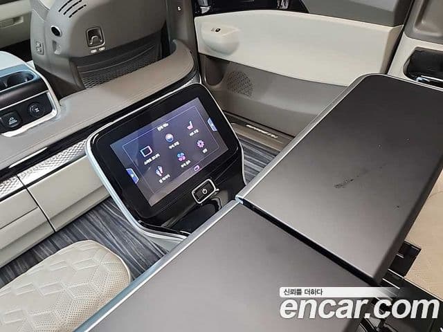 Kia Carnival 2025 — ფოტო 13/19