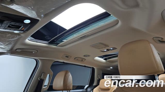 Kia Carnival 2020 — Şəkil 19/20