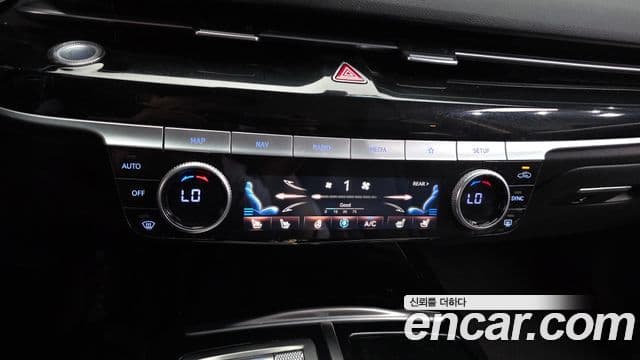 Genesis Electrified G80 2020 — Şəkil 17/20