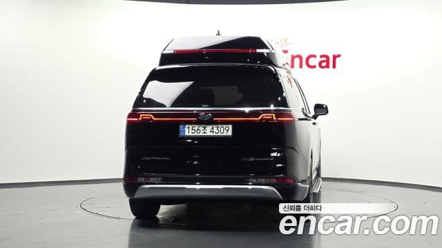 Kia Carnival 2021 — ფოტო 4/20