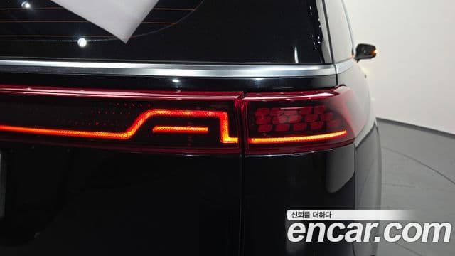 Kia Carnival 2021 — Photo 22/38