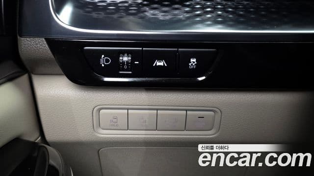 Kia Carnival 2021 — Photo 33/38