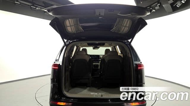 Kia Carnival 2021 — Photo 29/38