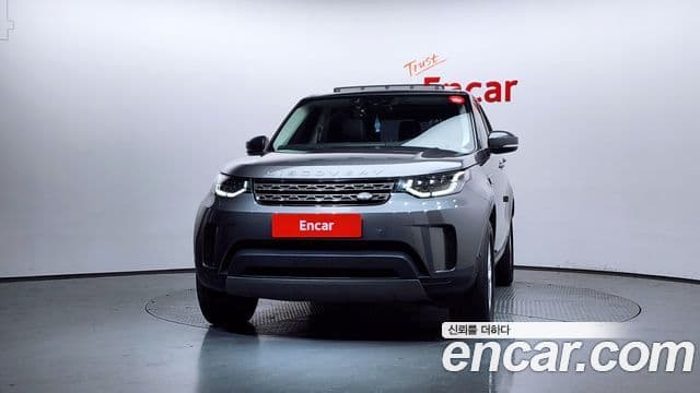 Land Rover Discovery 5 2019 — ფოტო 5/20