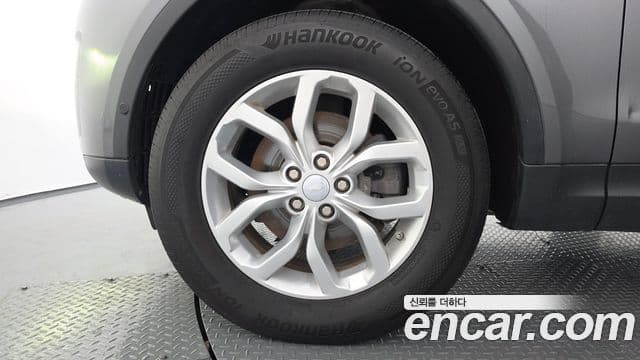 Land Rover Discovery 5 2019 — ფოტო 1/20
