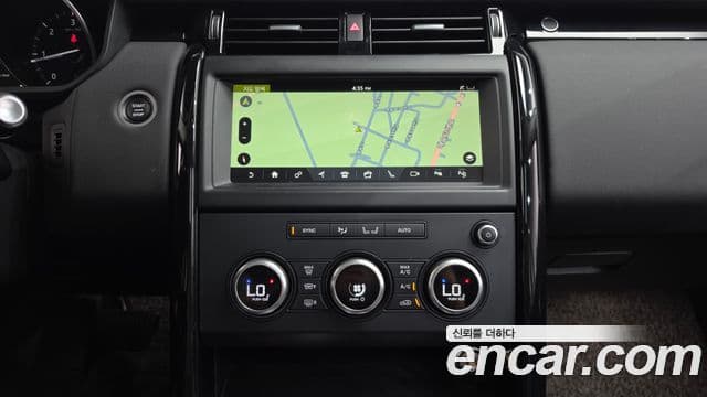 Land Rover Discovery 5 2019 — ფოტო 17/20