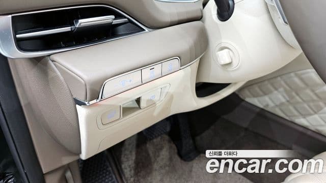 Genesis GV80 2023 — ფოტო 18/20
