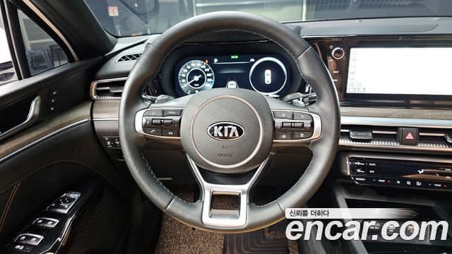 Kia K5 2021 — фото 12 из 20