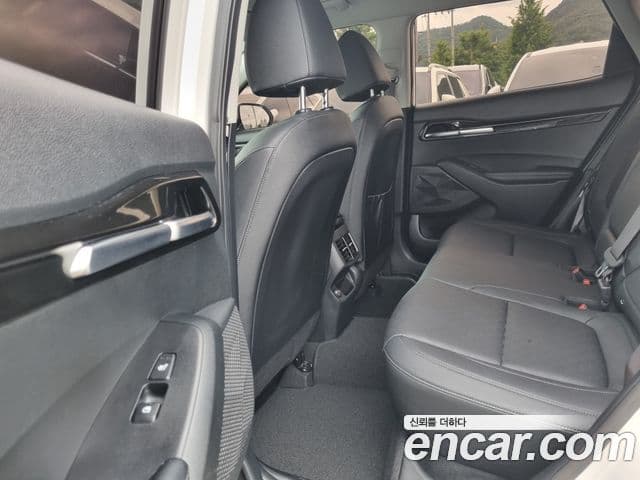 Kia Seltos 2022 — Şəkil 17/19