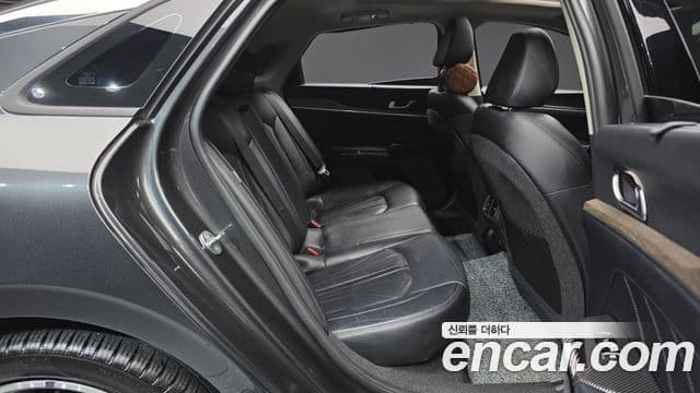Kia K5 2022 — Şəkil 11/20