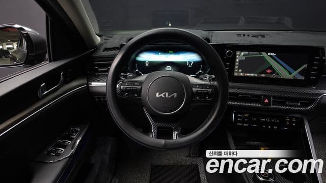 Kia K5 2022 — Şəkil 13/20