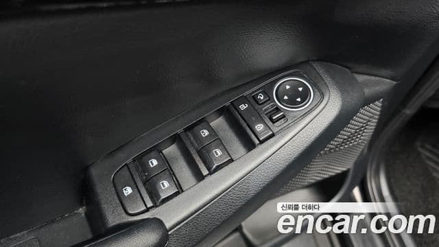 Kia Seltos 2022 — ფოტო 18/20