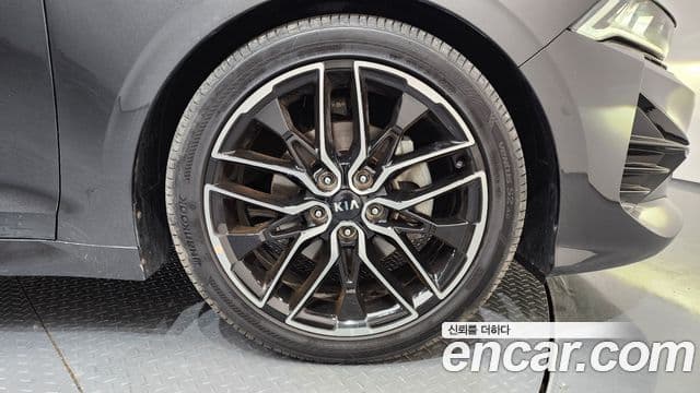 Kia K5 2020 — Photo 33/35