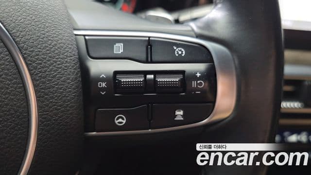Kia K5 2020 — ფოტო 17/20