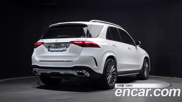 Mercedes-Benz GLE-Class 2024 — Photo 23/30