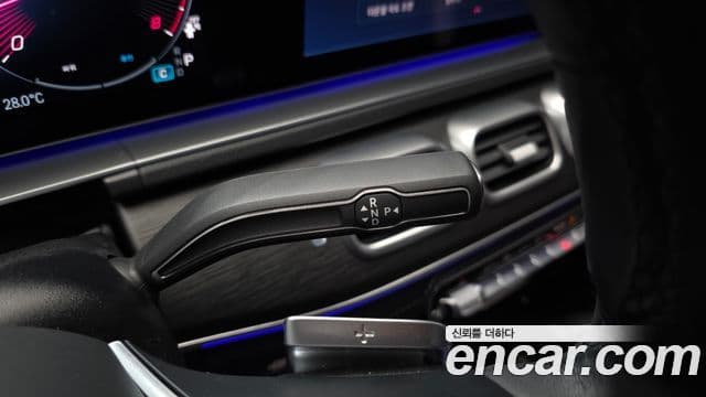 Mercedes-Benz GLE-Class 2024 — Photo 20/30