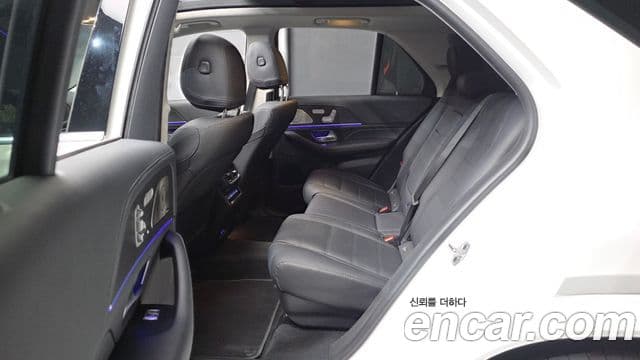 Mercedes-Benz GLE-Class 2024 — Photo 22/30