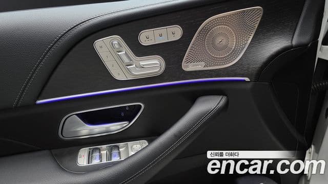 Mercedes-Benz GLE-Class 2024 — Photo 5/30