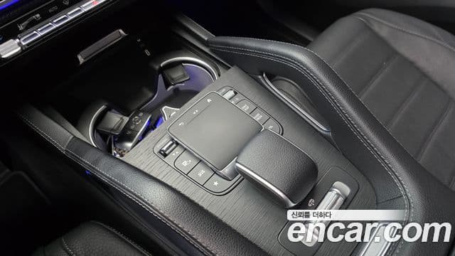 Mercedes-Benz GLE-Class 2024 — Photo 1/30
