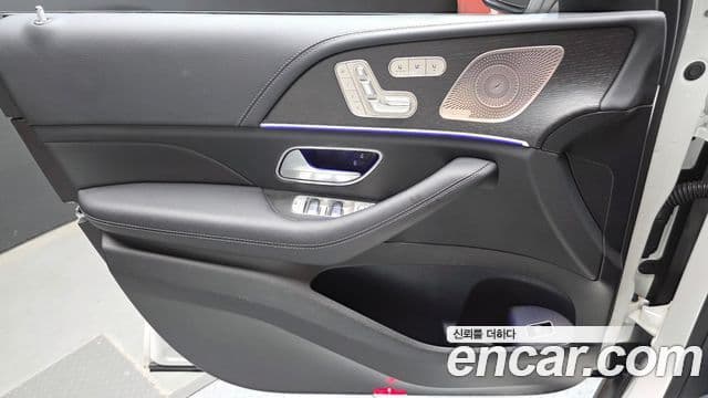 Mercedes-Benz GLE-Class 2024 — Photo 14/30
