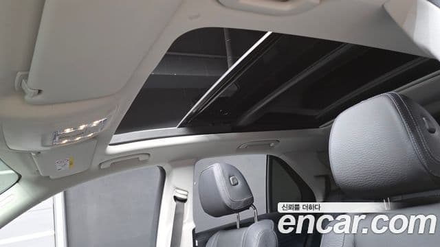 Mercedes-Benz GLE-Class 2024 — Photo 28/30