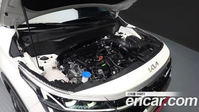 Kia Seltos 2024 — ფოტო 5/20