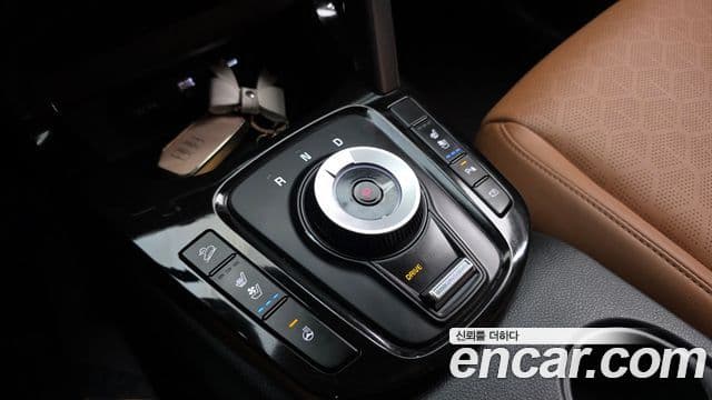 Kia Seltos 2024 — ფოტო 8/20