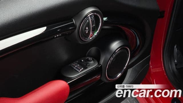 Mini Cooper S 2021 — Photo 9/20