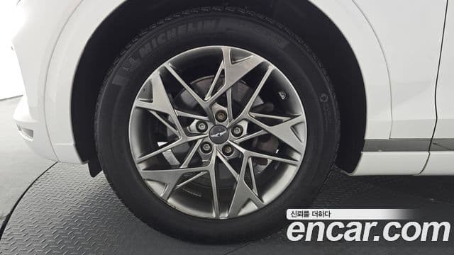 Genesis GV70 2021 — ფოტო 5/20