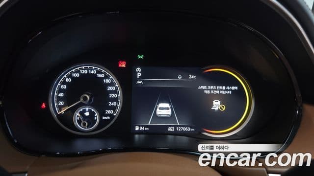 Genesis GV70 2021 — ფოტო 8/20