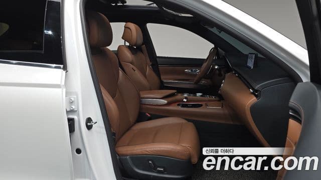 Genesis GV70 2021 — ფოტო 11/20