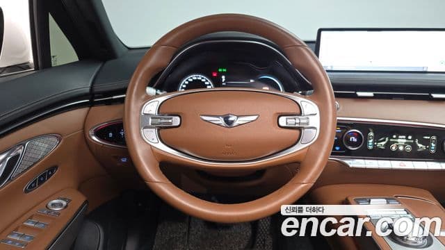 Genesis GV70 2021 — ფოტო 13/20
