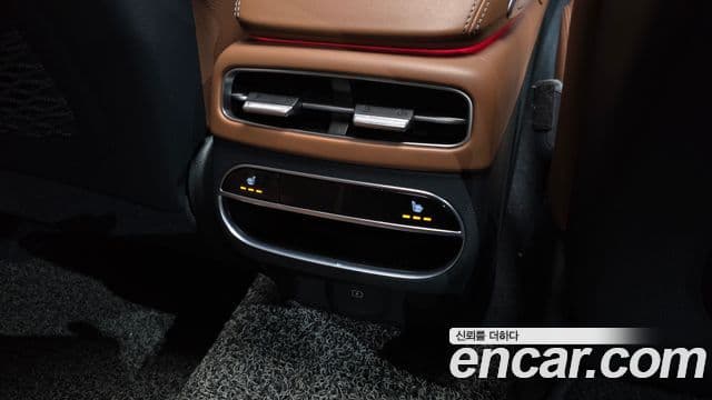 Genesis GV70 2021 — ფოტო 19/20
