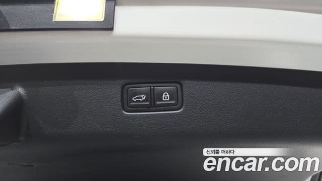 Genesis GV70 2021 — ფოტო 20/20