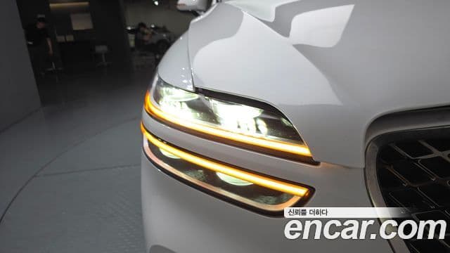 Genesis GV70 2021 — Photo 4/33