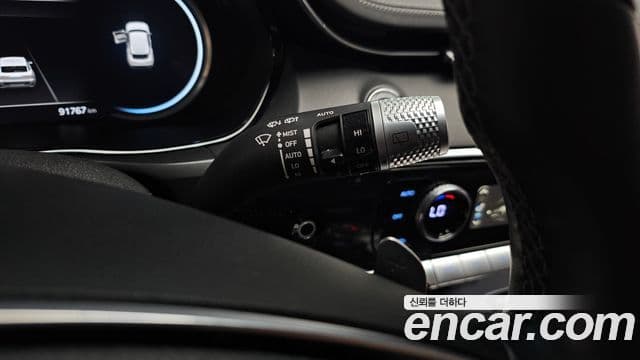 Genesis GV70 2021 — Photo 20/35