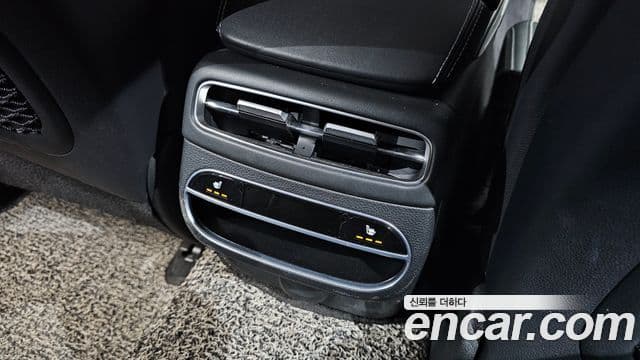 Genesis GV70 2021 — Photo 7/35