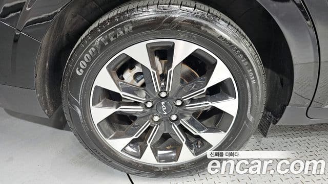 Kia Carnival 2023 — Şəkil 5/20